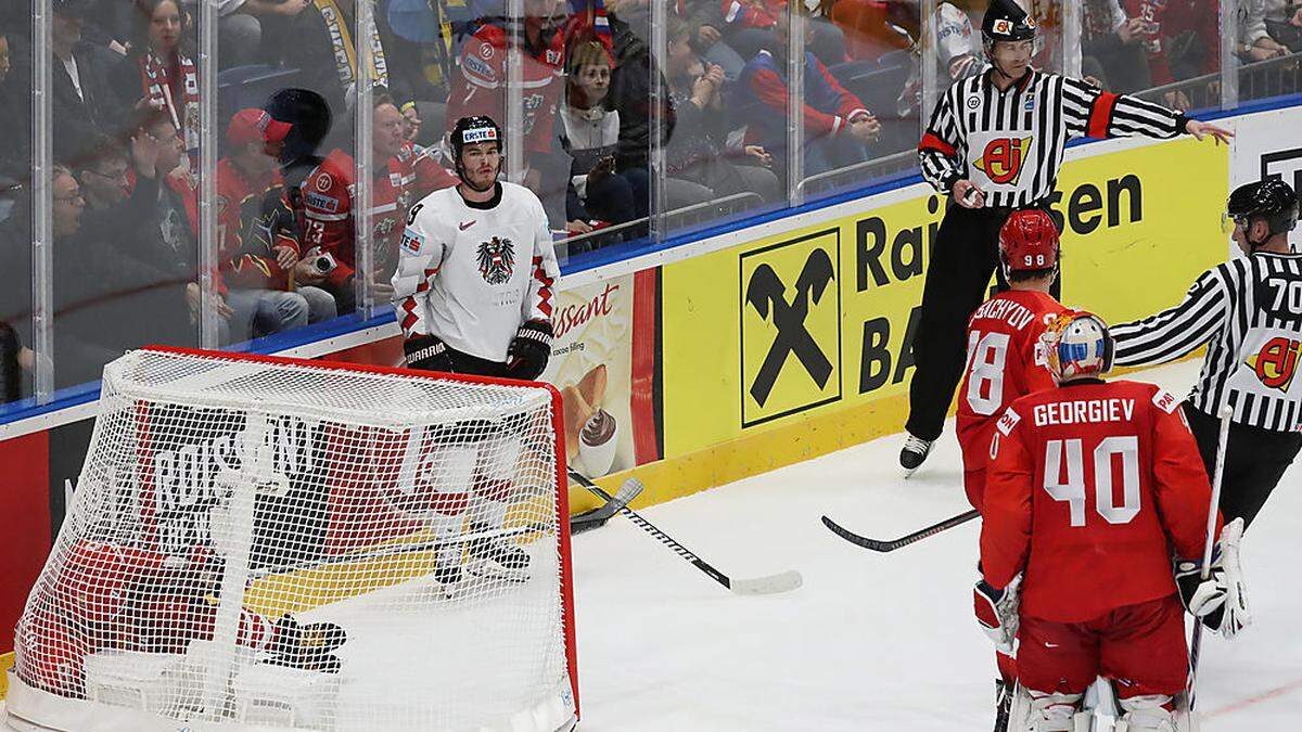 Bei einem Konter gegen Russland wurde Alexander Rauchenwald regelwidrig gestopp. Kein Penalty, wohl der übliche IIHF-Starbonus