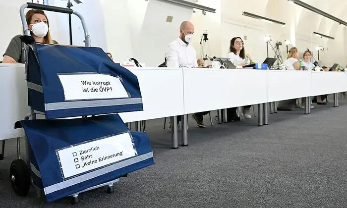 Die Opposition fragt auch am Aktenwagen