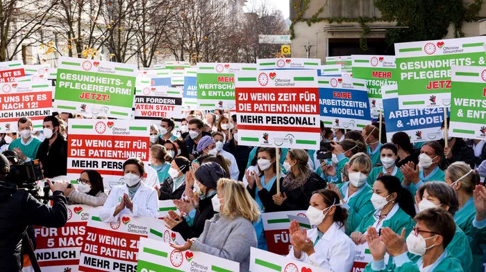 Auch am LKH-Uniklinikum Graz ging - wie in ganz Österreich - am Mittwoch um "5 nach 12" Gesundheitspersonal auf die Barrikaden.
