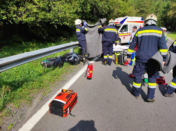 Feuerwehr, Rotes Kreuz, Notarztteam und die Polizei waren im Einsatz