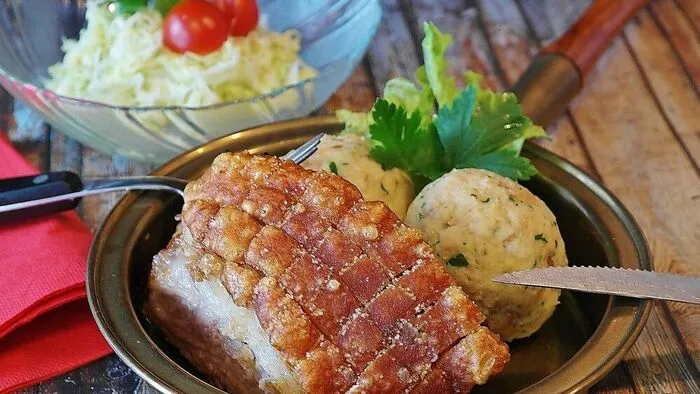 Deftiges aus Tschechien: Schweinefleisch-Knödel-Kraut
