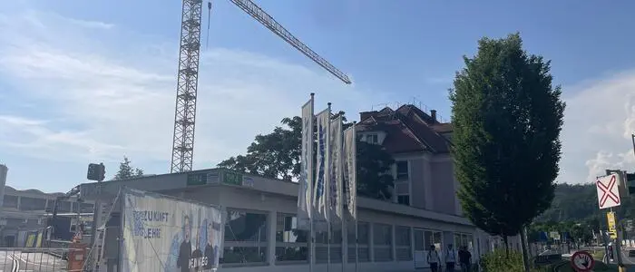 Was könnte mit dem einstigen Arbeiterwohnheim und ehemaligen SG Elin Büro direkt neben den Industrieriesen Siemens Energy und Andritz passieren?