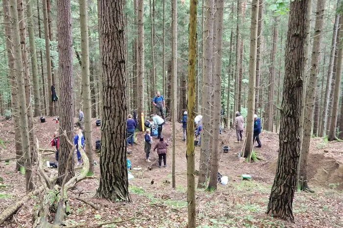 Das Grabungsteam umfasst rund 20 Personen