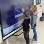 "Smart Boards" gibt es in jeder der acht Klassen 