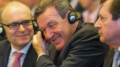 Erdgas-Manager: Der frühere Kanzler Gerhard Schröder (SPD)