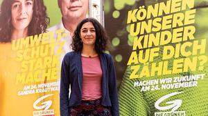 Spitzenkandidatin Sandra Krautwaschl vor den neuen Plakaten