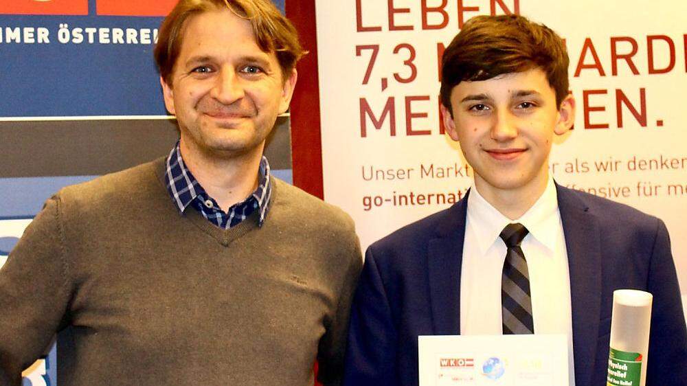 Begleiter Martin Wastian und der erfolgreiche Schüler Peter Mešnik	
