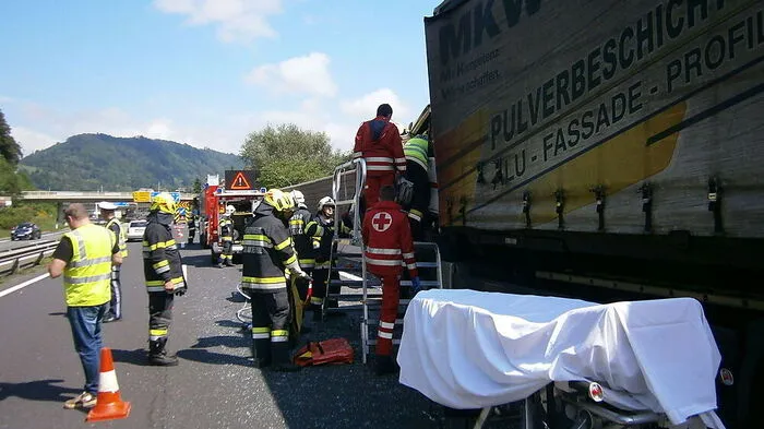 Der Auffahrunfall führte zu langen Staus