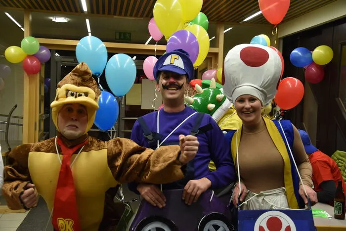 Super Mario mit Todd und Co flitzte durch den Ballsaal.