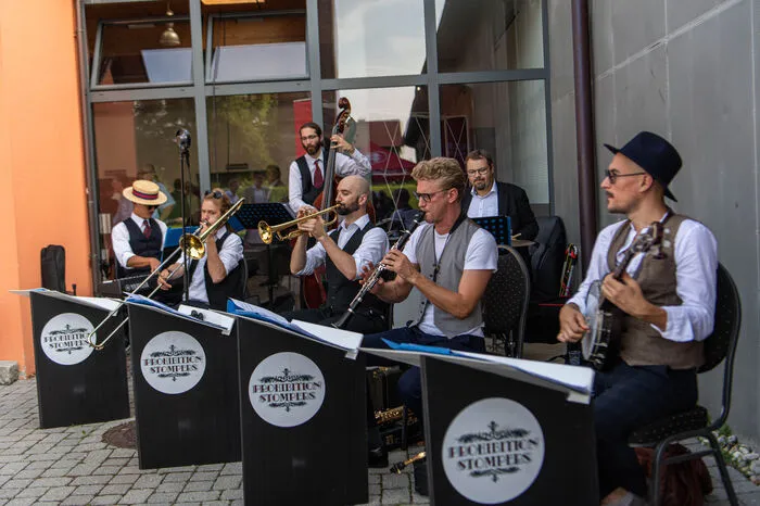 Die Prohibition Stompers lieferten den Soundtrack aus den 1920ern und 1930ern.