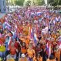 Die niederländischen Fans auf dem Weg zum Stadion
