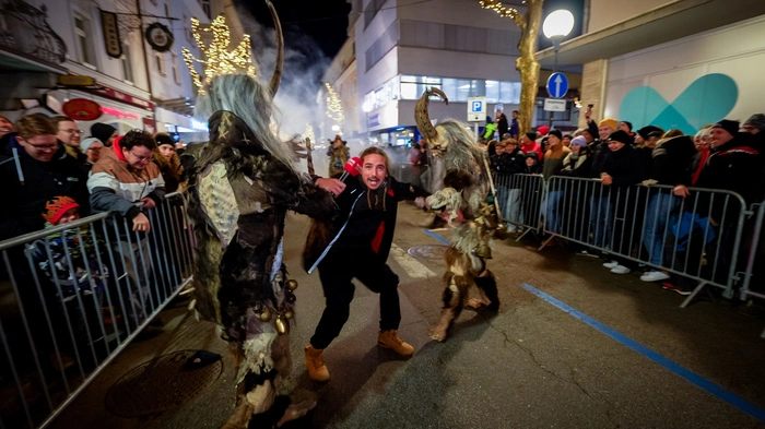 Faiasalamanda mittendrin beim Krampuslauf in Klagenfurt | Faiasalamanda mittendrin beim Krampuslauf in Klagenfurt