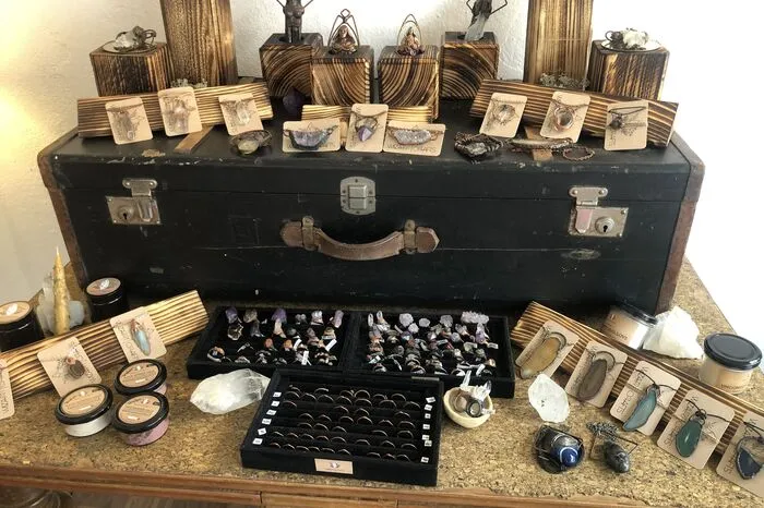 ... handgefertigter Schmuck...