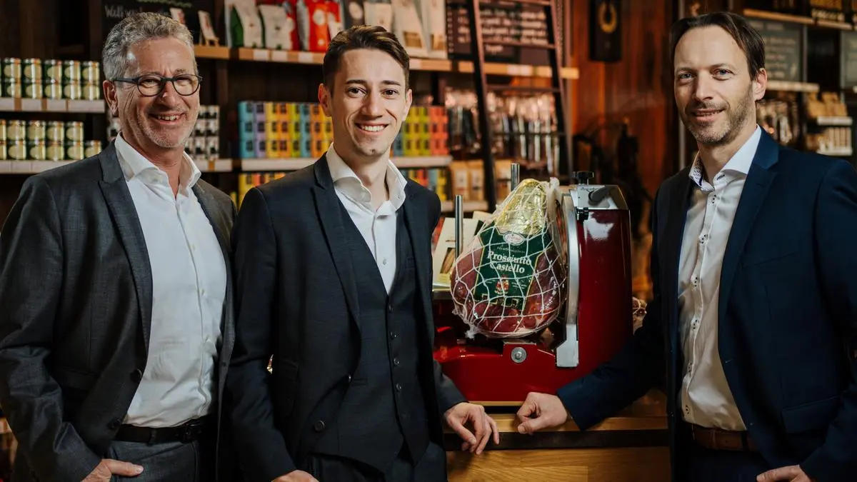 Familie Frierss mit ihrem vielfach vergoldeten Prosciutto Castello