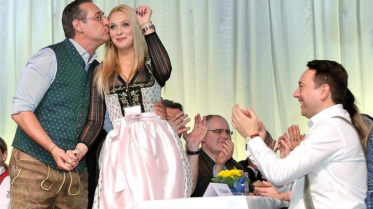 Applaus war gestern: Oberösterreichs FP-Chef Haimbuchner (rechts) distanziert sich von Philippa Strache