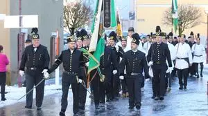 Am Samstag, dem 29. November, begannen im Bezirk Leoben die Barbarafeierlichkeiten mit bergmännischem Brauchtum