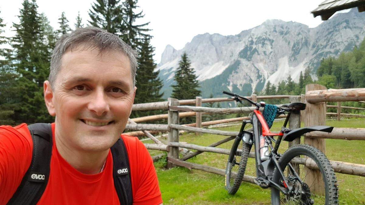 Als Pfarrer schätzte Andrej Saje  Radausflüge (und Skitouren) in Zell/Sele