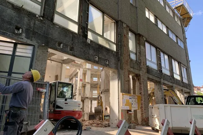 In den oberen Stockwerken werden 160 Hotelzimmer untergebracht sein.