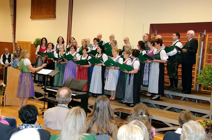 Viel Spaß mit den Fotos vom Jubiläumskonzert des Singkreises Edelschrott!