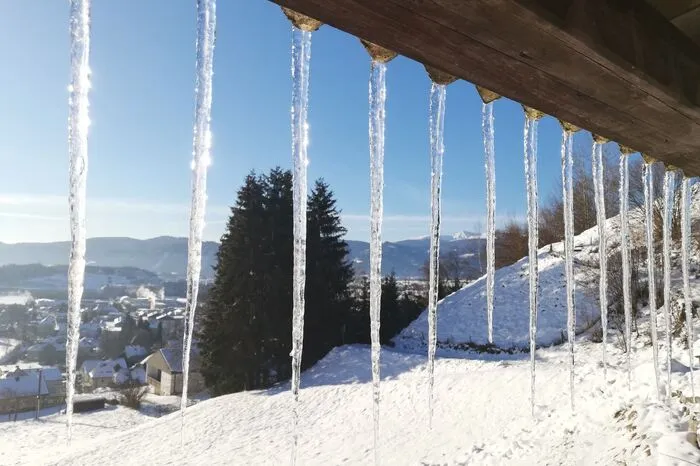 Eiszapfen gab es in diesem Winter viele zu sehen.