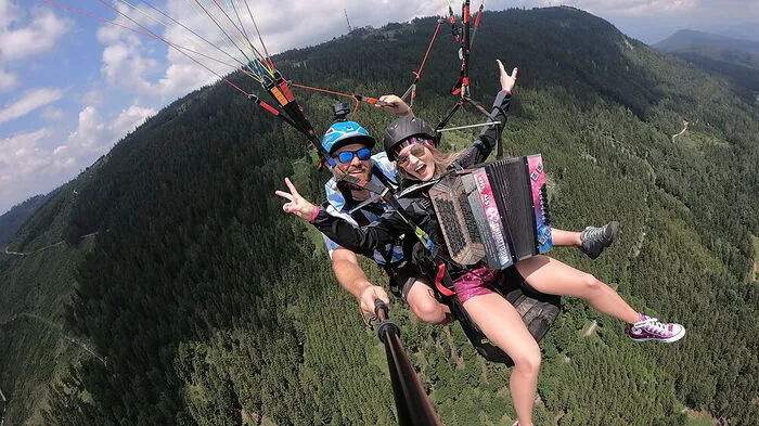 Tandem-Selfie: Naschenweng mit Grünbacher