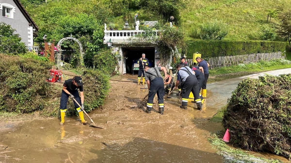 Die Unwetterserie ließ die Bevölkerung zusammenrücken