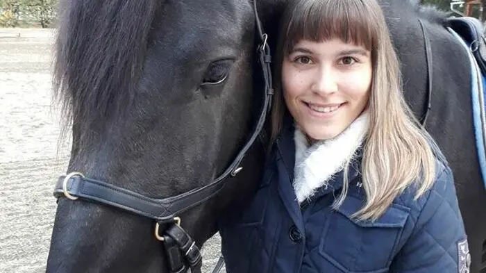 Bewerbungen für Zeit mit ihrem Pferd: eva-maria.zenz@gmx.at