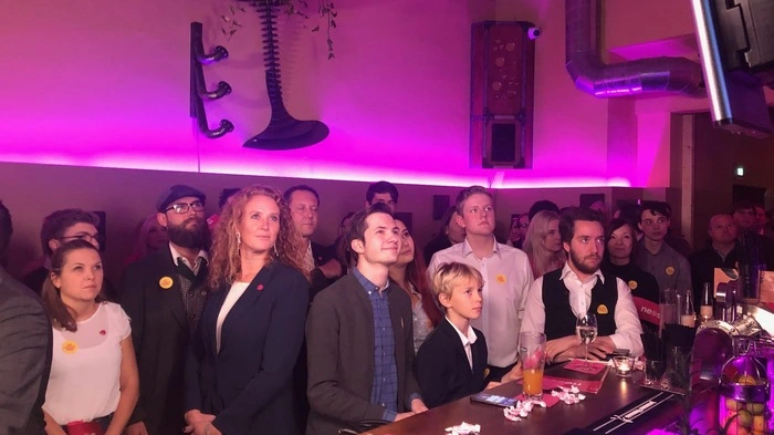 Im "Moridal" im Grazer Univiertel feiern die Neos