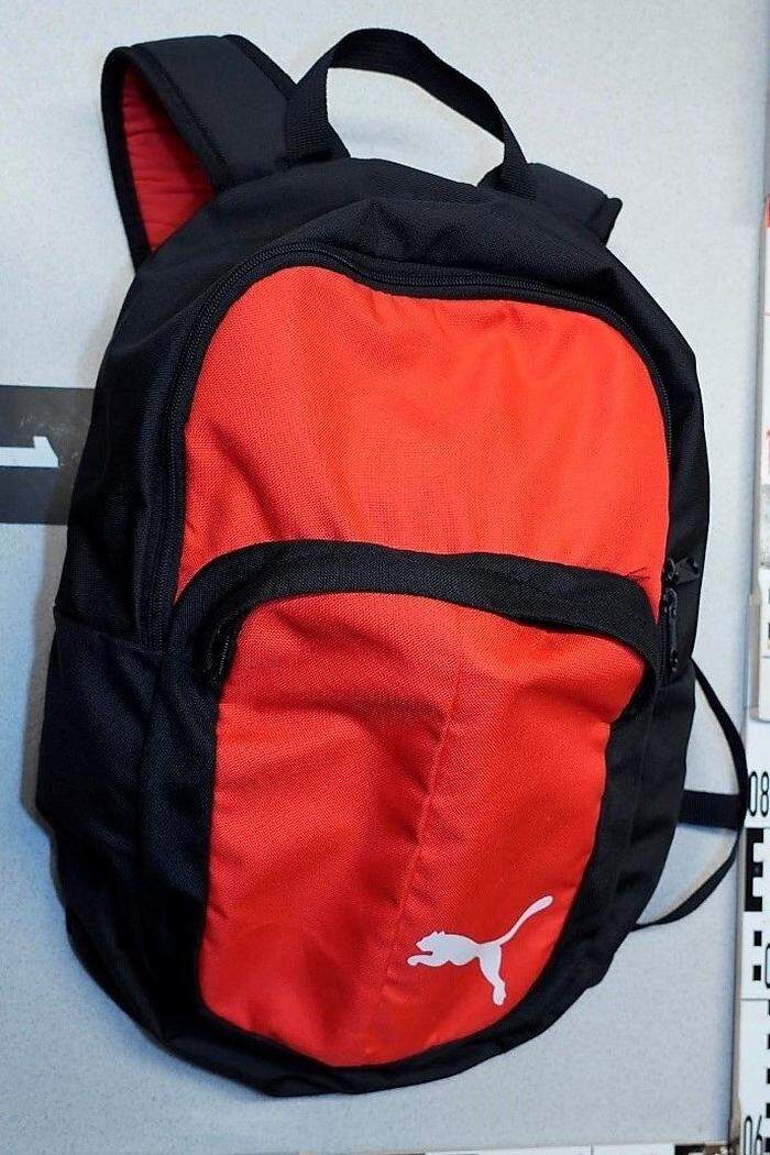 Auch dieser Rucksack gehört dem Einbrecher