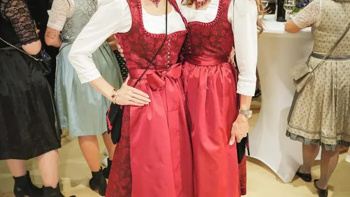 Die Schwestern Doris Erb (die extra aus der Schweiz anreiste) und Bernadette Schreck aus Kalsdorf