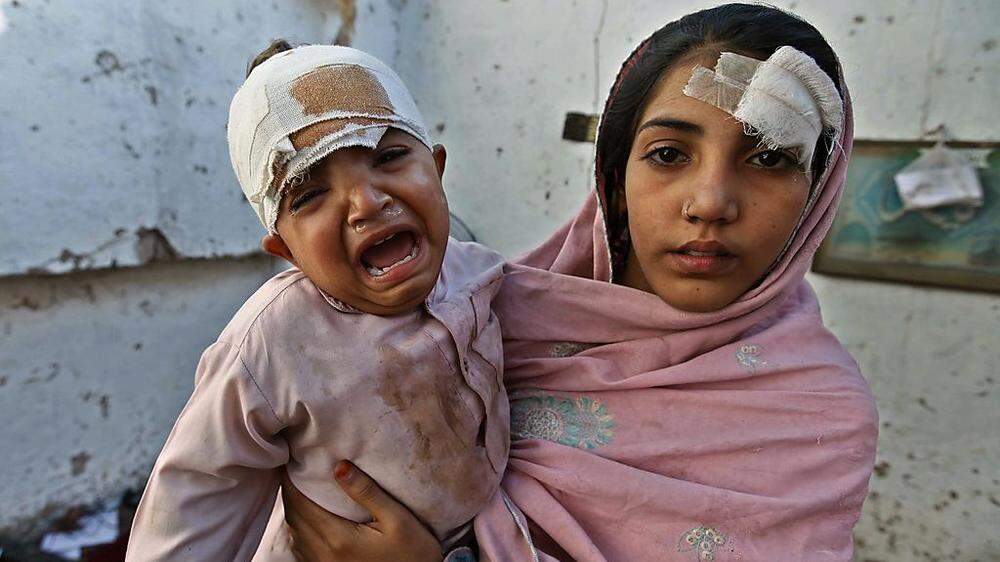 Die beiden überlebten das Erdbeben in Pakistan