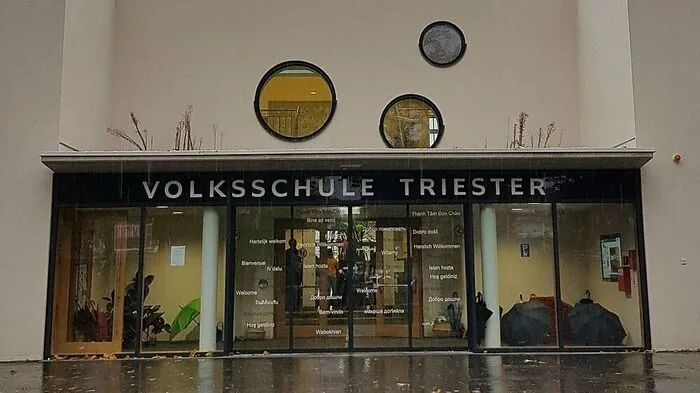 Die Eröffnung der Schule