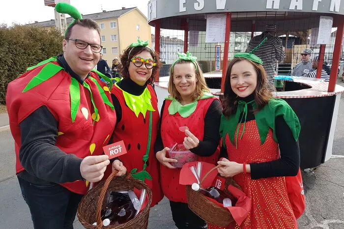 Erdbeeren setzten voll auf "Rot"
