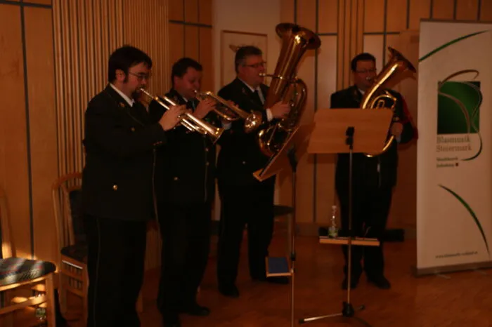 Der Verband zählt 16 Kapellen, 5 Jugendblasorchester und 782 aktive Musiker, wie Obmann Reinhard Bauer berichtete.