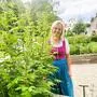 Zwischen Brennnessel und Zitronenverbene: Maria Kainz hat ihren Traumarbeitsplatz gefunden