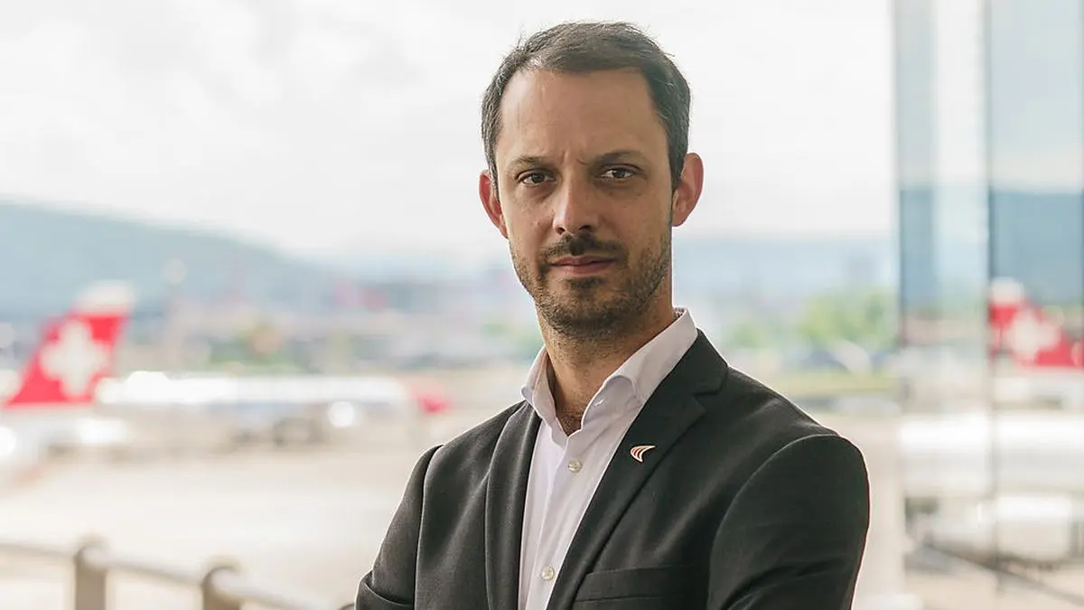 Gerichtssaal oder Cockpit? Der 36-jährige entschied sich fürs Fliegen. Im Mai übernahm Clemens Kopetz auch den Präsidentensitz der Schweizer Piloten-Standesvertretung