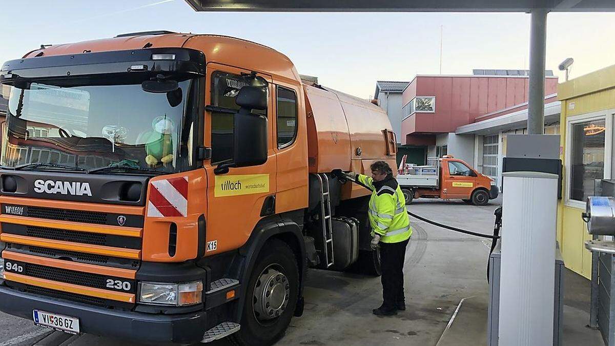 Selbst bei der Stadttankstelle bleibt das Tanken für den Wirtschaftshof teuer