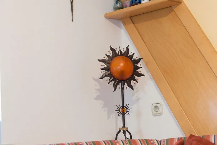 ... der Sonne. Wie könnte es bei einem bekannten Sonnenforscher auch anders sein.