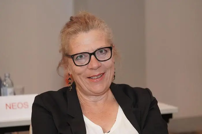 GR Angelika Hinteregger SPÖ; Spittal, Gemeinderat im Stadtsaal, Gemeinderäte, Mandatare