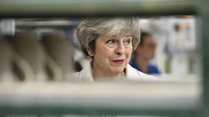 Die britische Premierministerin Theresa May hielt trotz der zu erwartenden Niederlage im Parlament am Brexit-Deal und der Abstimmung am 15. Jänner fest. Die Zustimmung zum Austrittsabkommen hätte einen chaotischen EU-Austritt am 29. März oder eine Abkehr vom Brexit verhindern können.