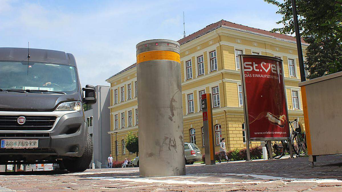 Die Poller in St. Veit bleiben künftig länger eingefahren