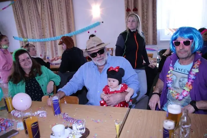 Wie immer war der Kinderfasching bestens besucht, viele Eltern waren maskiert dabei und unterhielten sich ebenso köstlich.  