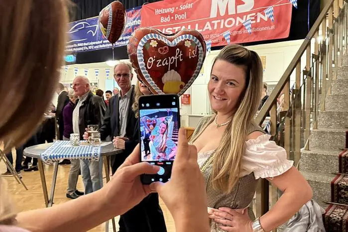 Machen auch Sie sich ein Bild von diesem Abend in unserer Foto-Galerie.