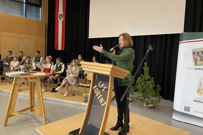 „Unsere landwirtschaftliche Fachschulen sind wahre Denkfabriken“, sagte die neue Agrarlandesrätin Simone Schmiedtbauer bei ihrer Ansprache