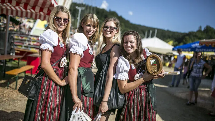 Klicken Sie sich durch die Bilder.