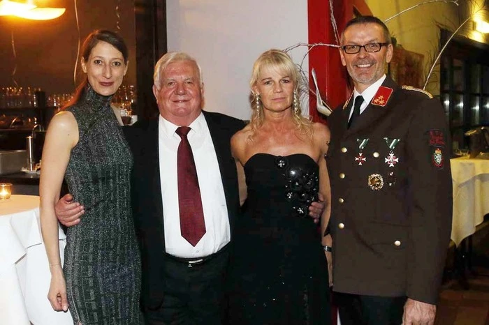 Das Organisationsteam rund um Wehrkommandant "Ballobmann" Josef Probst und Rogner-Bad-Direktorin Melanie Franke...