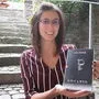 Julia Fürbaß ist 27 Jahre alt und hat im Frühjahr ihr erstes Buch veröffentlicht
