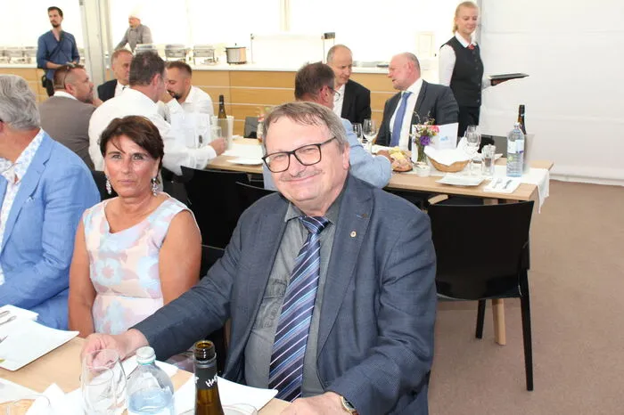 Bezirkshauptmann und "Weißenbacher" Christian Sulzbacher
