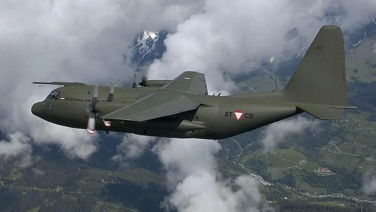 Die C 130 "Hercules" in der Luft