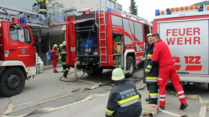 Hautnah mitverfolgen konnte man Einsatzübungen der Feuerwehr